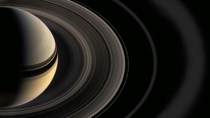 what are saturn's rings made of